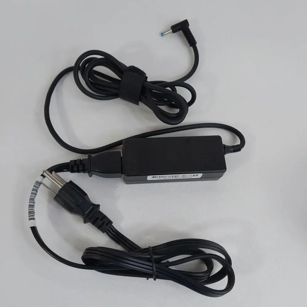 OEM‎ HP Pavilion Power Adapter 45W 19.5V 2.31A HSTNN-DA40 740015-003 741727-001
